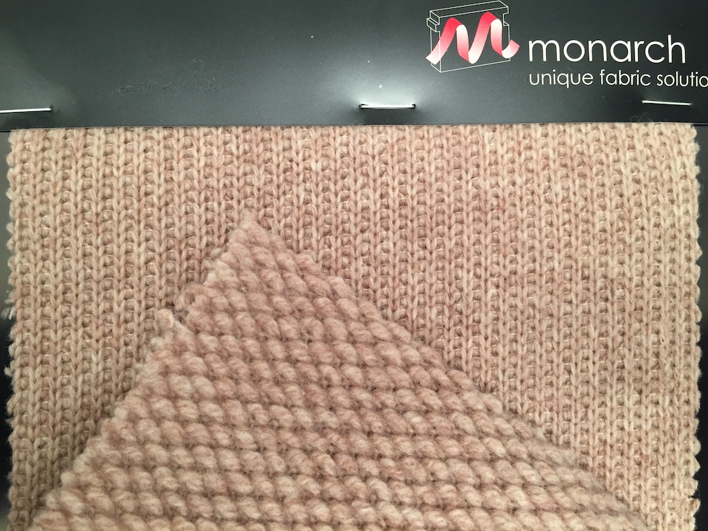 Modelli Monarch per felpa invisibile